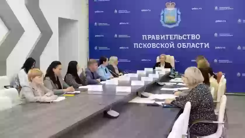 В Псковской области поручено усилить контроль за нелегальной занятостью в сезонных отраслях