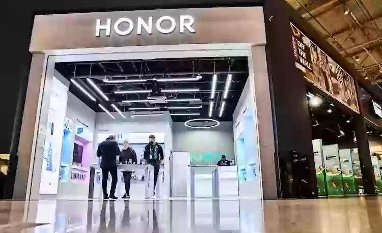 Правда ли, что Honor приостановила поставки в Россию
