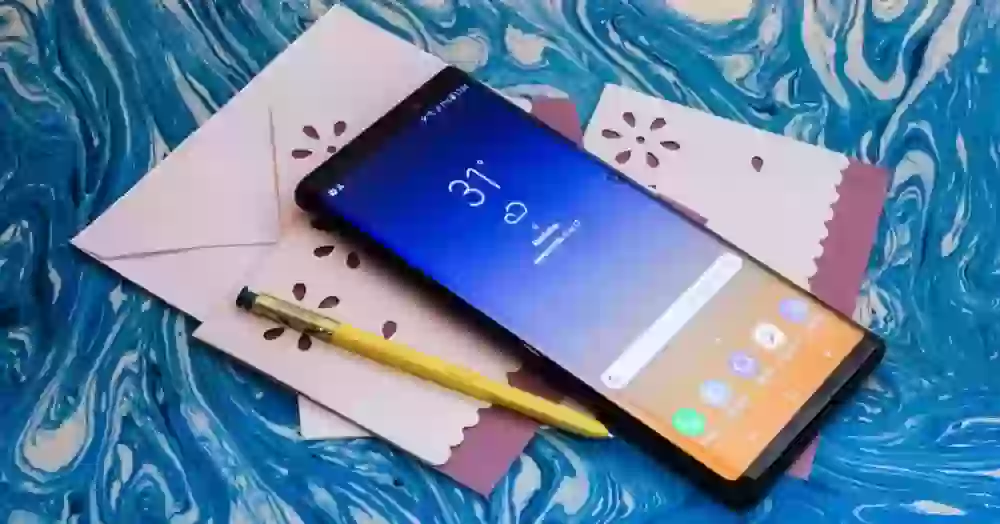 Samsung готовит нас к эре вырезов в дисплее. Как включить «подбородок» на Galaxy S9?